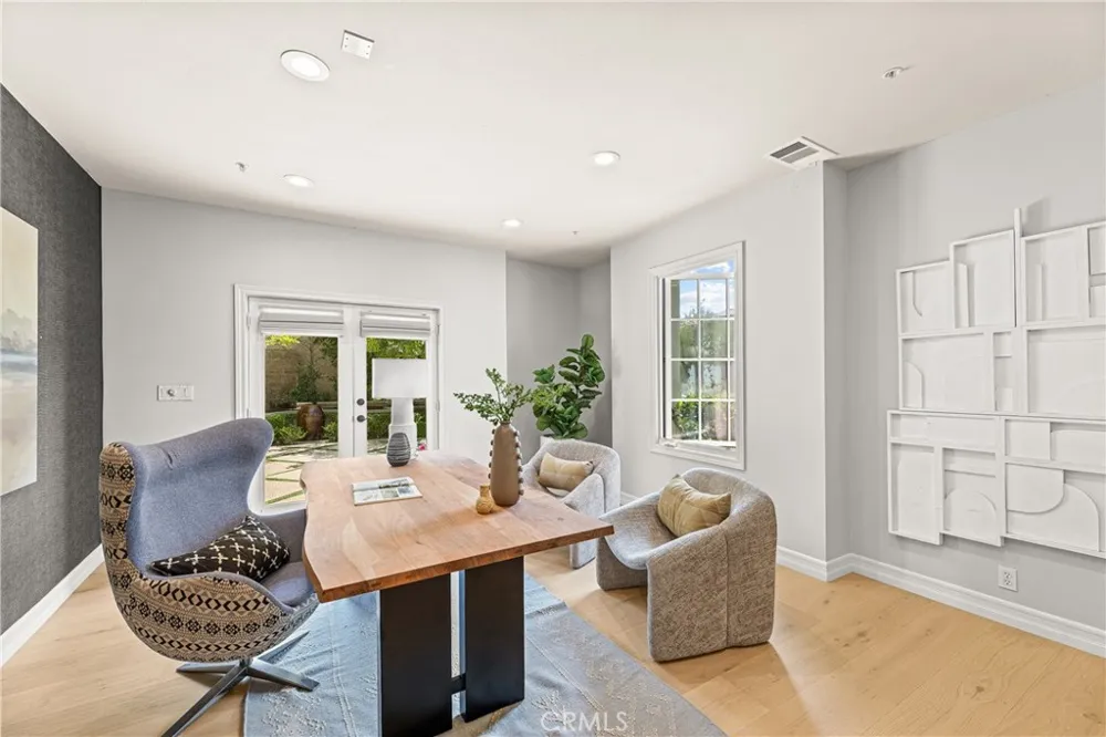 28 Blue Summit Irvine, CA 92603