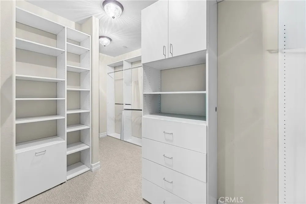 28 Blue Summit Irvine, CA 92603
