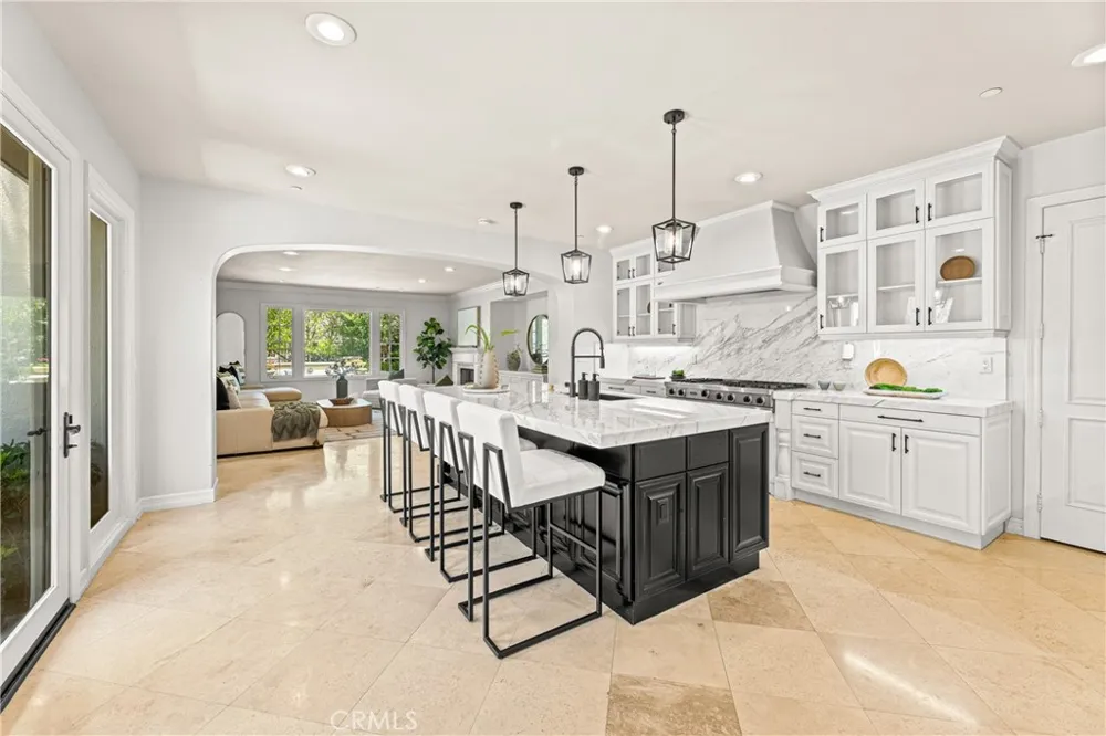 28 Blue Summit Irvine, CA 92603