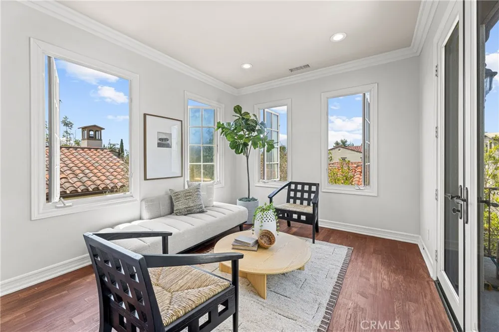 28 Blue Summit Irvine, CA 92603
