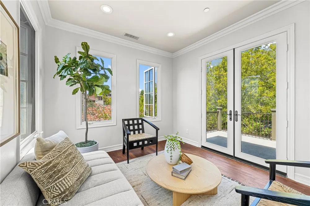 28 Blue Summit Irvine, CA 92603
