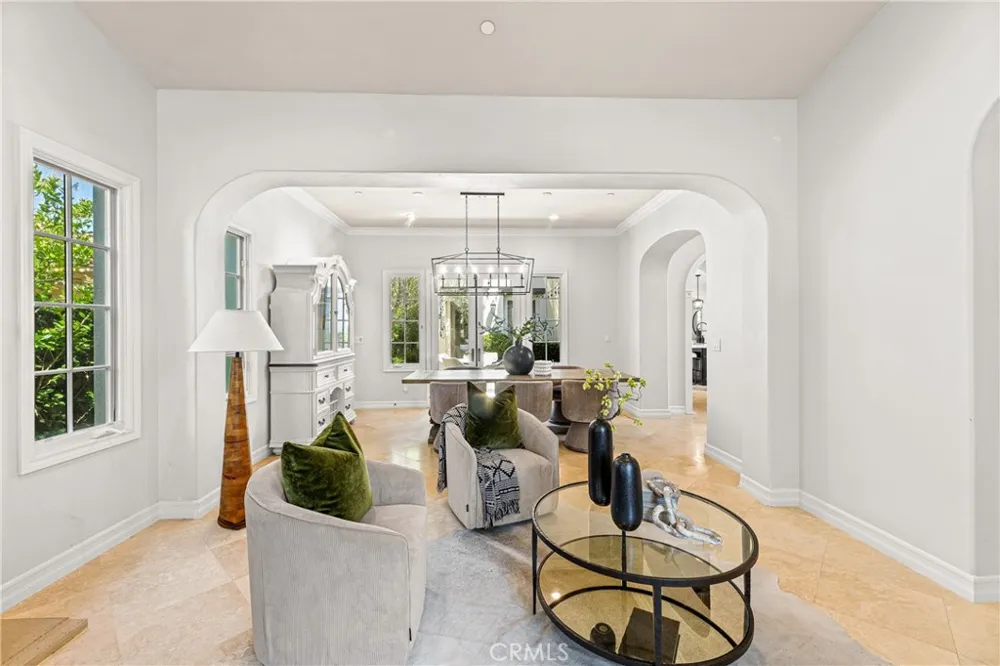 28 Blue Summit Irvine, CA 92603