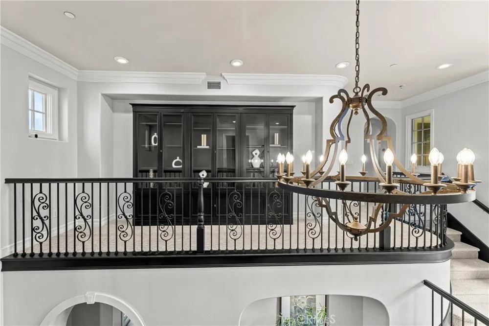 28 Blue Summit Irvine, CA 92603