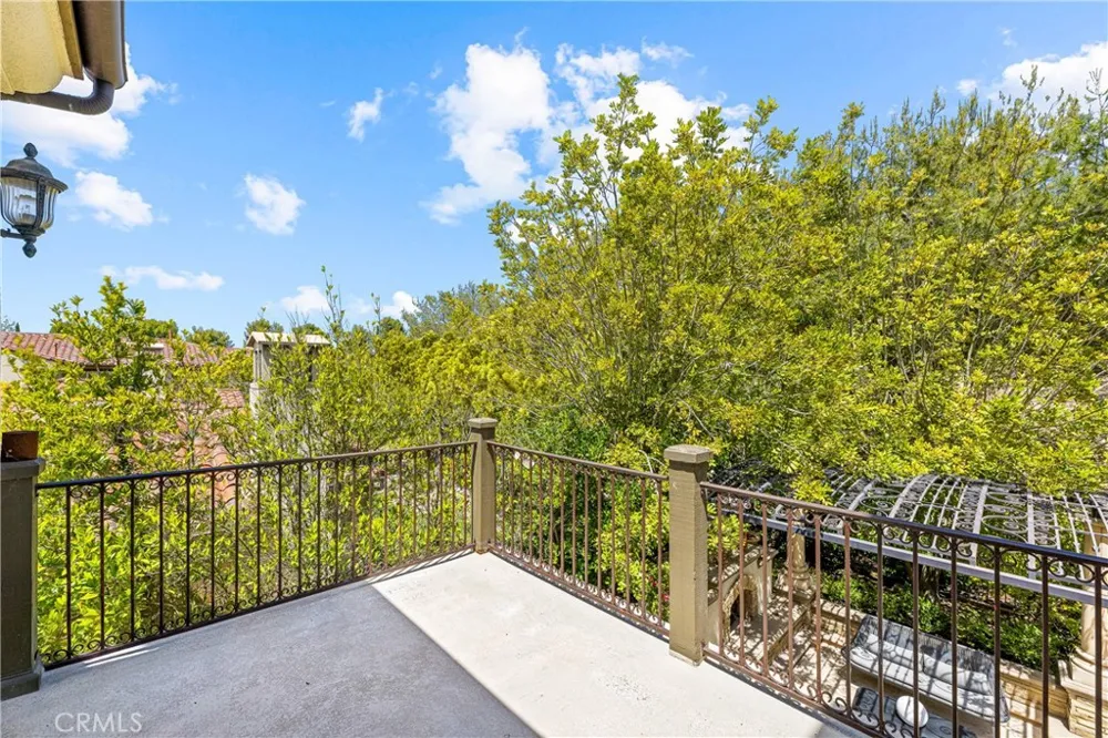28 Blue Summit Irvine, CA 92603