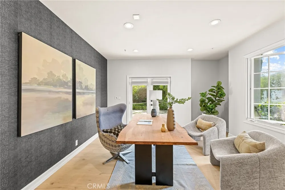 28 Blue Summit Irvine, CA 92603