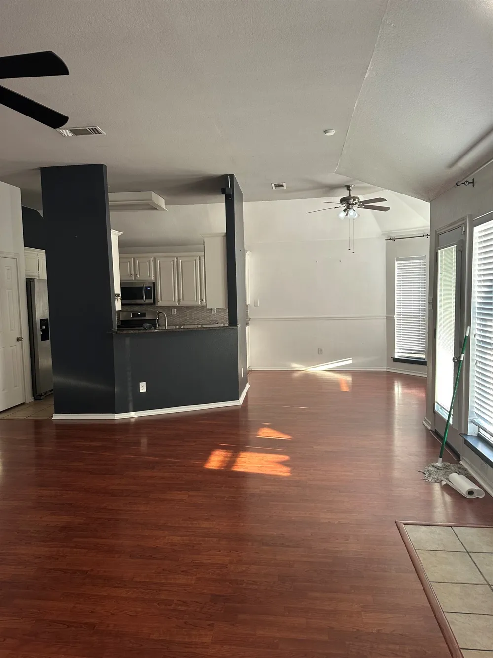 806 Boxwood Drive Lewisville, TX 75067