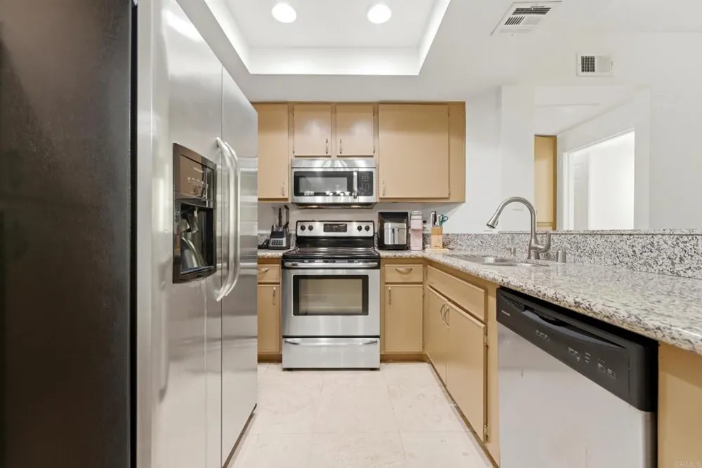 680 Camino De La Reina #2201 San Diego, CA 92108