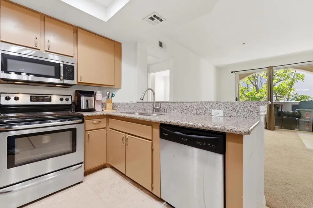 680 Camino De La Reina #2201 San Diego, CA 92108