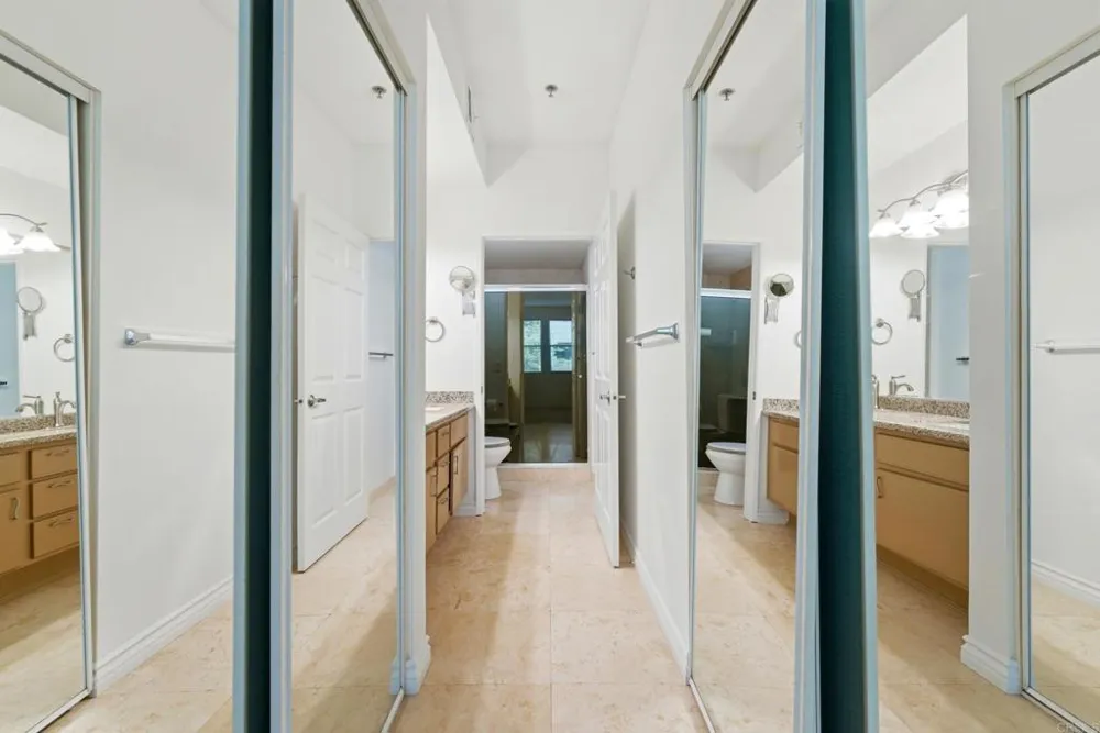680 Camino De La Reina #2201 San Diego, CA 92108