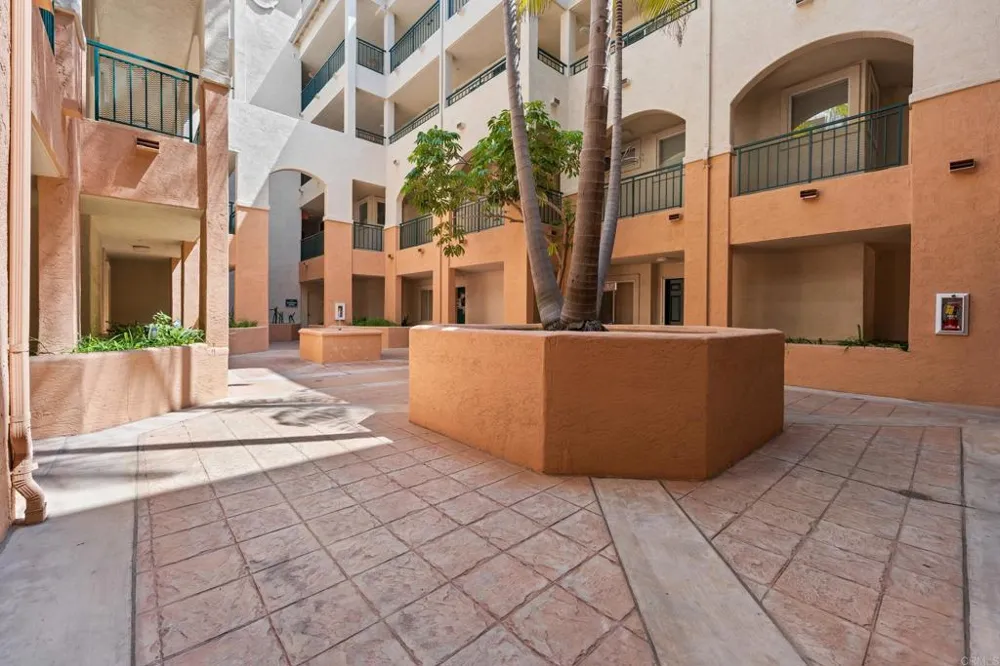 680 Camino De La Reina #2201 San Diego, CA 92108