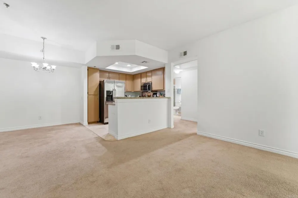 680 Camino De La Reina #2201 San Diego, CA 92108