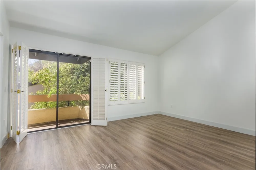3333 Primera Avenue #B Hollywood Hills East, CA 90068