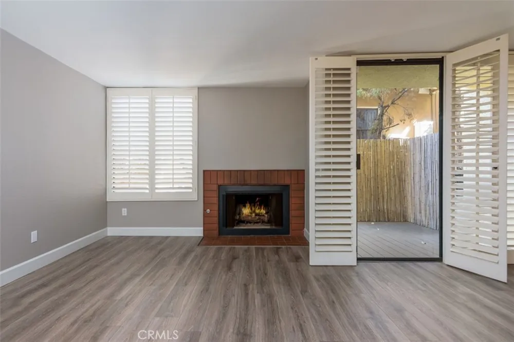 3333 Primera Avenue #B Hollywood Hills East, CA 90068