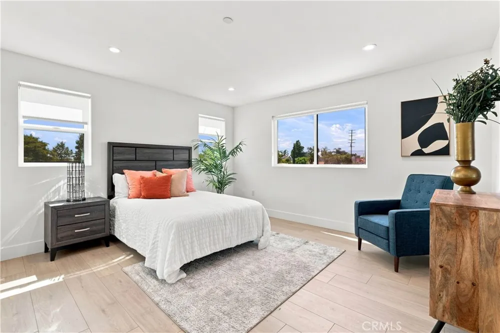 13369 W Cellest Parkway Pacoima, CA 91331