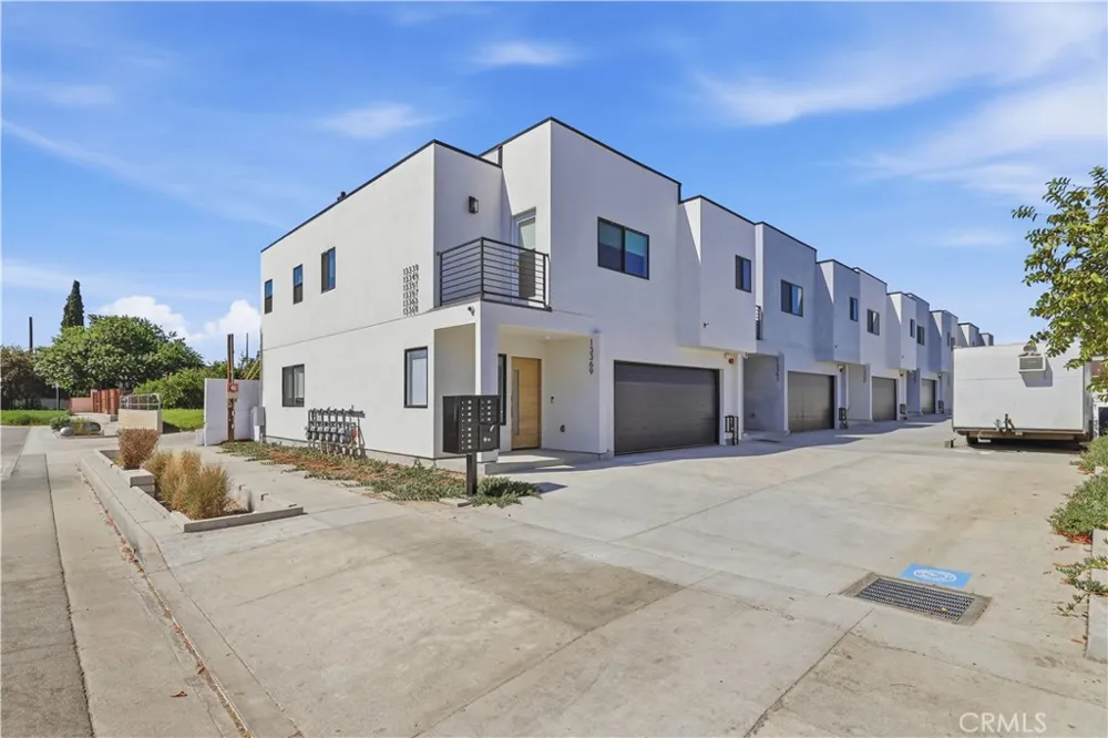 13369 W Cellest Parkway Pacoima, CA 91331