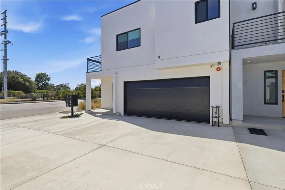 13369 W Cellest Parkway Pacoima, CA 91331