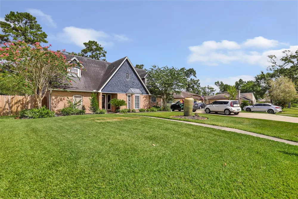 614 S Diamondhead Boulevard Crosby, TX 77532