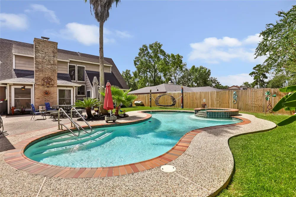 614 S Diamondhead Boulevard Crosby, TX 77532