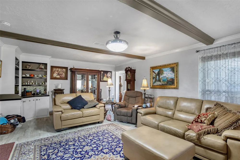 614 S Diamondhead Boulevard Crosby, TX 77532