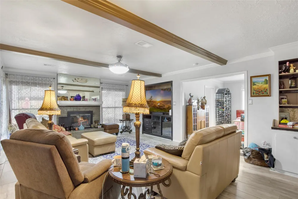 614 S Diamondhead Boulevard Crosby, TX 77532