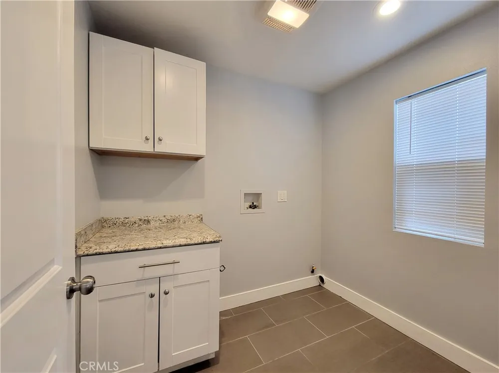 8429 Somerset Blvd. Paramount, CA 90723