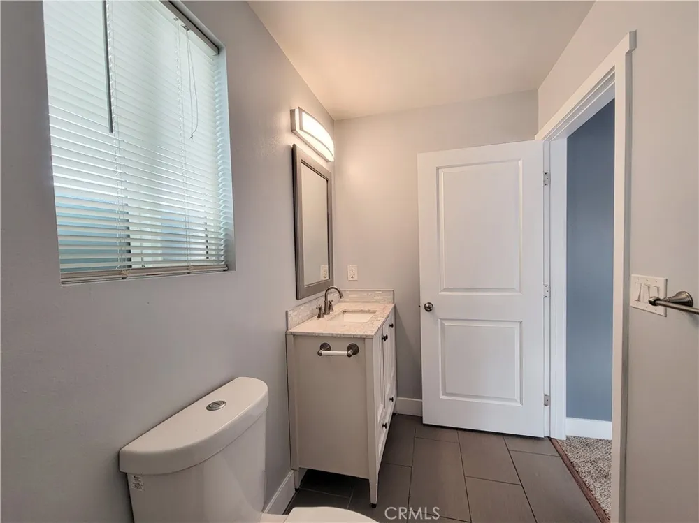 8429 Somerset Blvd. Paramount, CA 90723