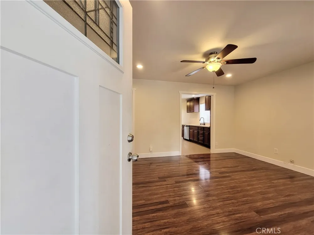 8429 Somerset Blvd. Paramount, CA 90723