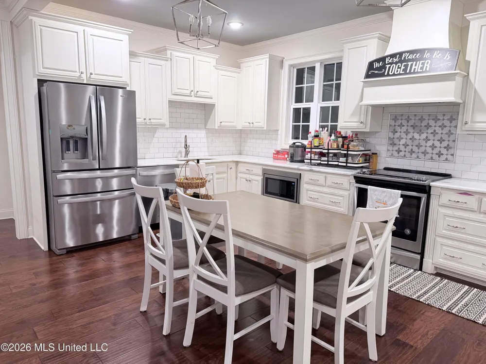 1603 Johnston Road Hernando, MS 38632