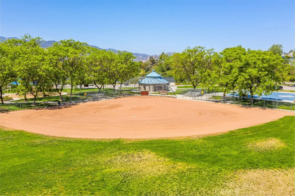25716 Hood Way Stevenson Ranch, CA 91381