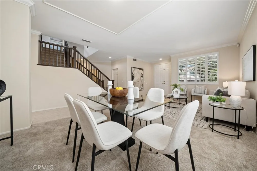 25716 Hood Way Stevenson Ranch, CA 91381