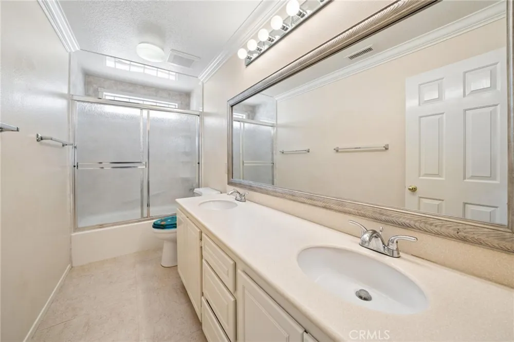 25716 Hood Way Stevenson Ranch, CA 91381