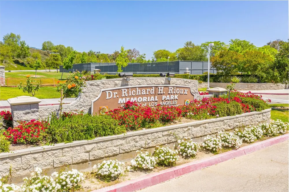 25716 Hood Way Stevenson Ranch, CA 91381