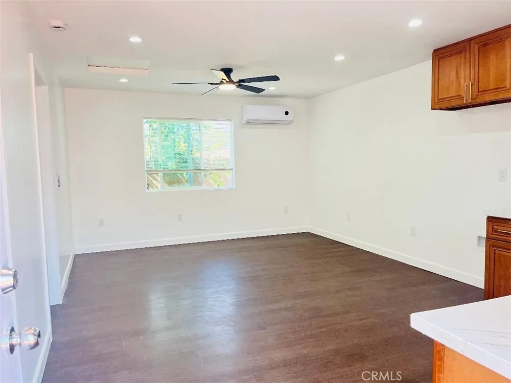 11422 Charlesworth Santa Fe Springs, CA 90670