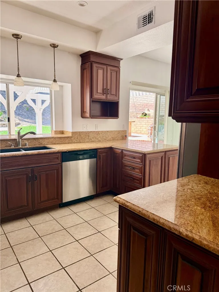 6906 Hastings Moorpark, CA 93021