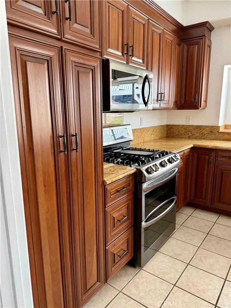 6906 Hastings Moorpark, CA 93021