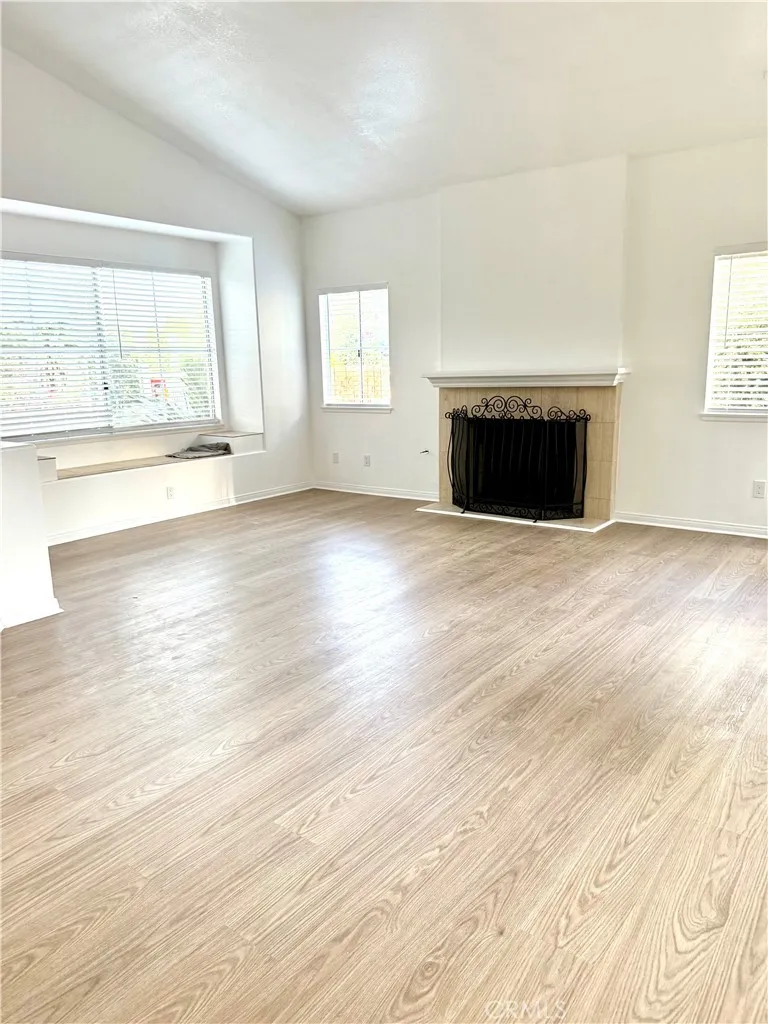 6906 Hastings Moorpark, CA 93021
