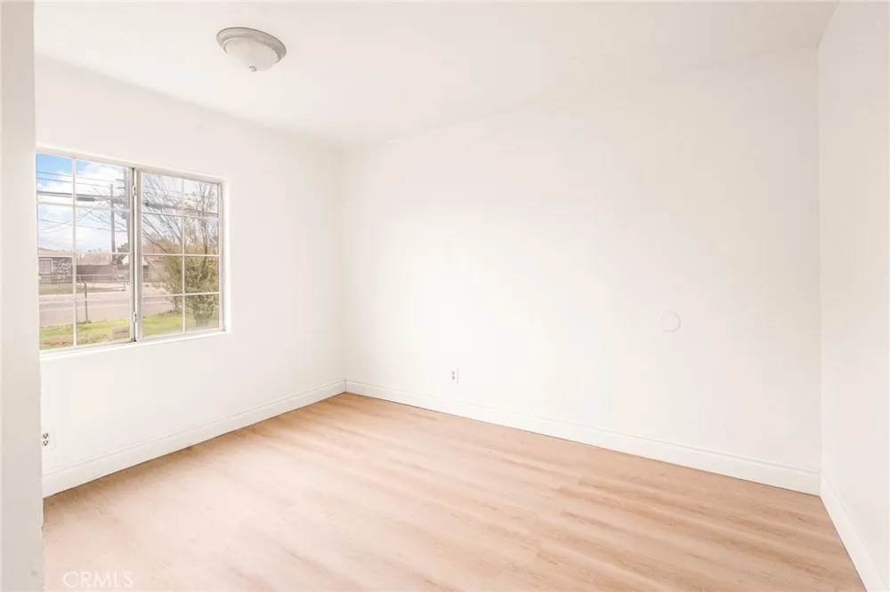 407 4th Bakersfield, CA 93304