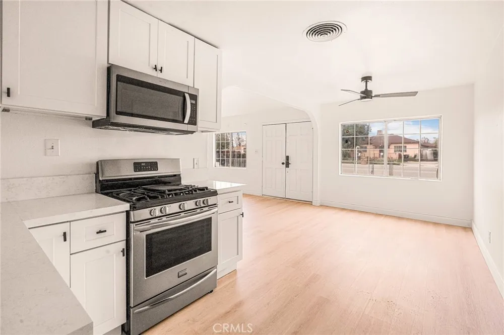 407 4th Bakersfield, CA 93304