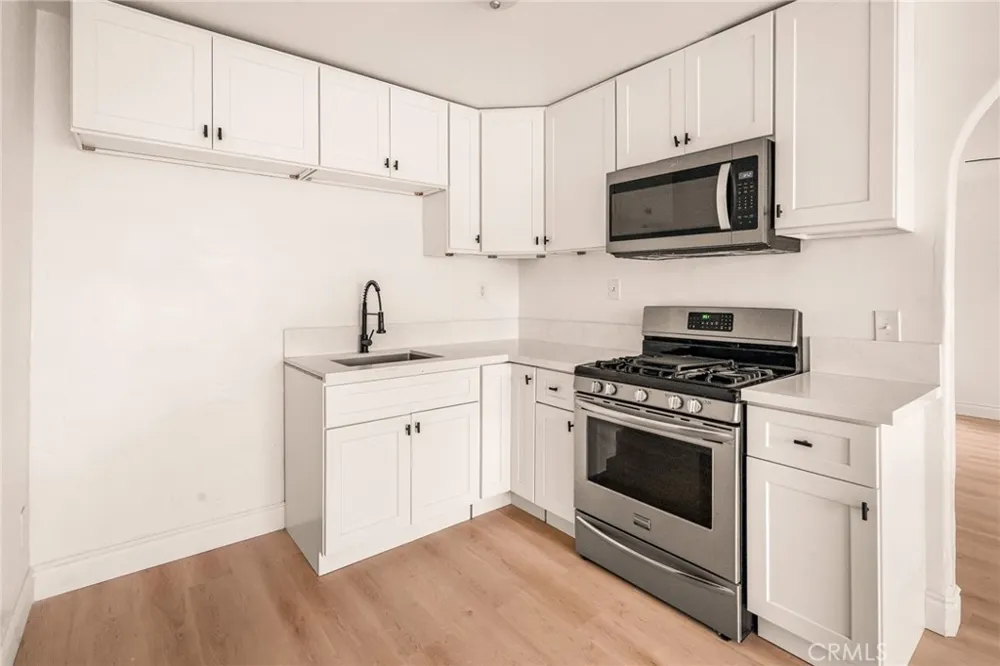 407 4th Bakersfield, CA 93304