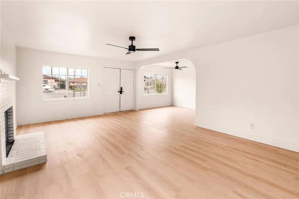 407 4th Bakersfield, CA 93304