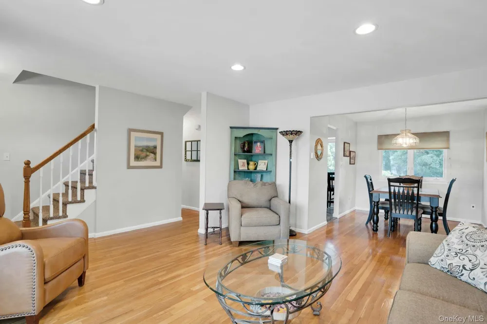 43 Genesee Drive Commack, NY 11725