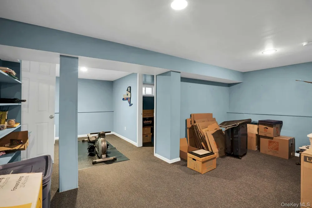 43 Genesee Drive Commack, NY 11725