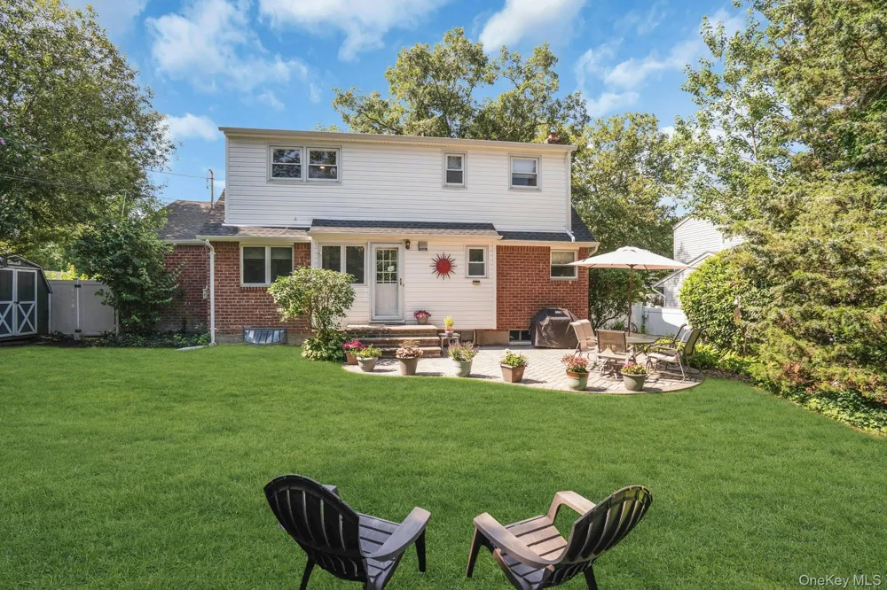 43 Genesee Drive Commack, NY 11725