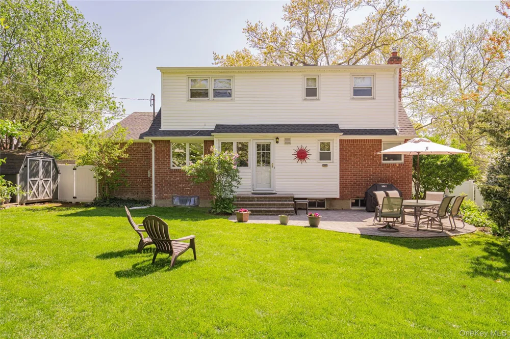 43 Genesee Drive Commack, NY 11725