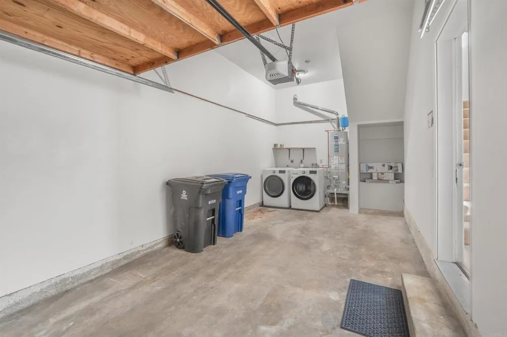 584 Portsmouth Drive #D Chula Vista, CA 91911