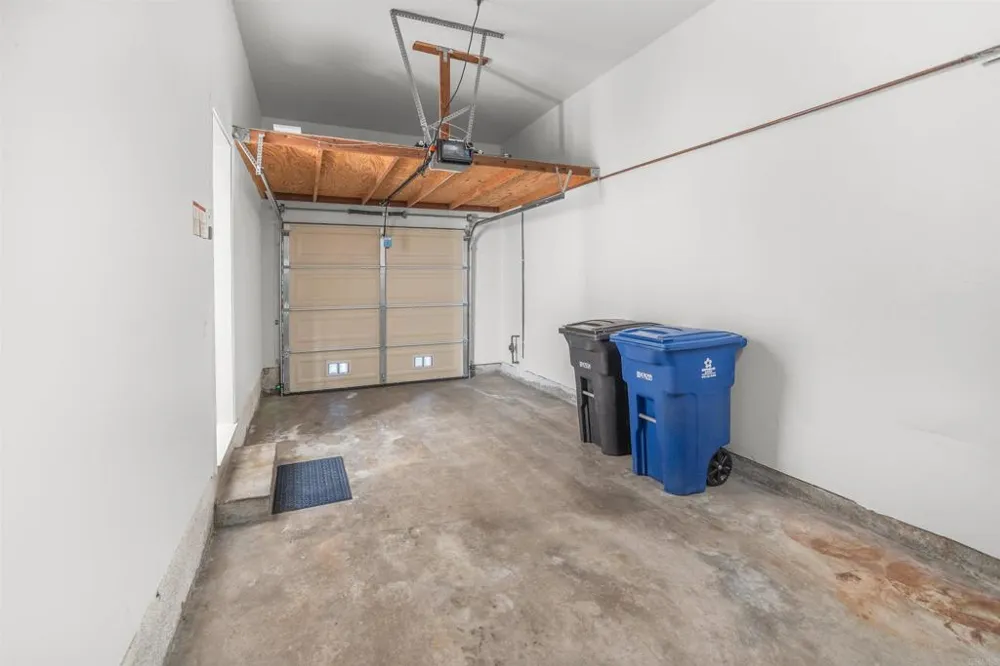 584 Portsmouth Drive #D Chula Vista, CA 91911