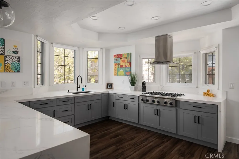 1037 Beaver Lake Arrowhead, CA 92352