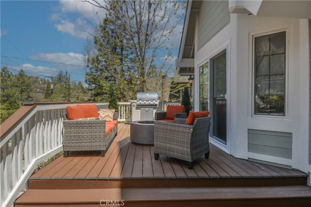 1037 Beaver Lake Arrowhead, CA 92352