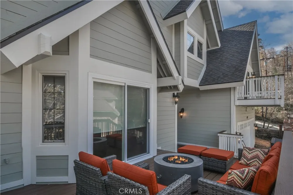 1037 Beaver Lake Arrowhead, CA 92352