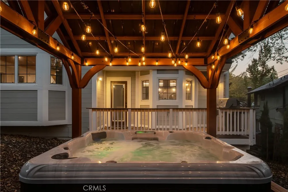 1037 Beaver Lake Arrowhead, CA 92352